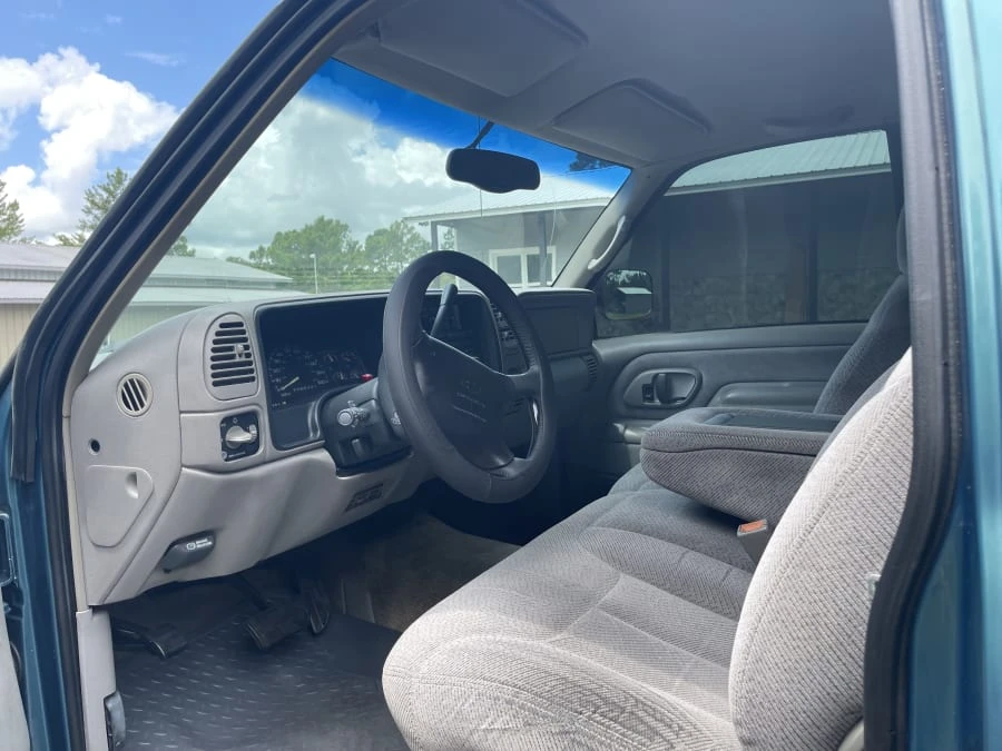 1997 Chevrolet Silverado - Image 4 of 16