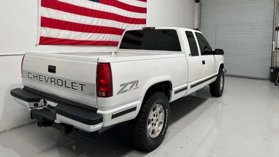 1997 Chevrolet Silverado - Image 3 of 13
