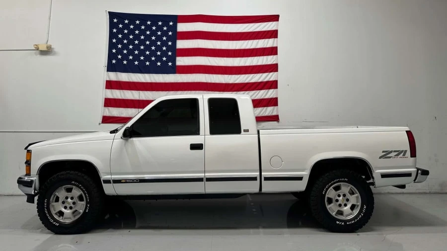 1997 Chevrolet Silverado - Image 2 of 13