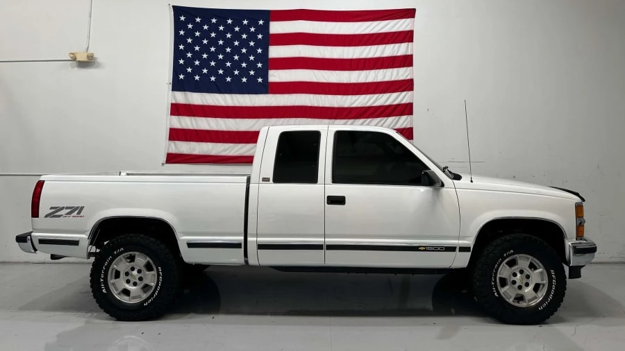 1997 Chevrolet Silverado - Image 8 of 13