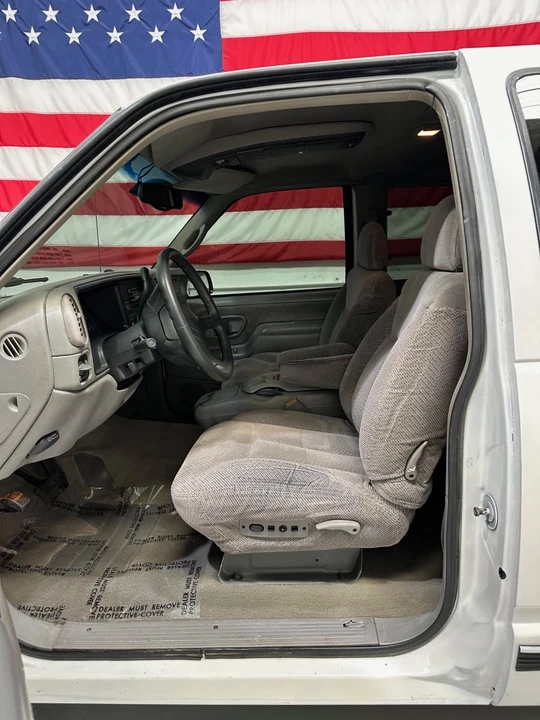 1997 Chevrolet Silverado - Image 10 of 13
