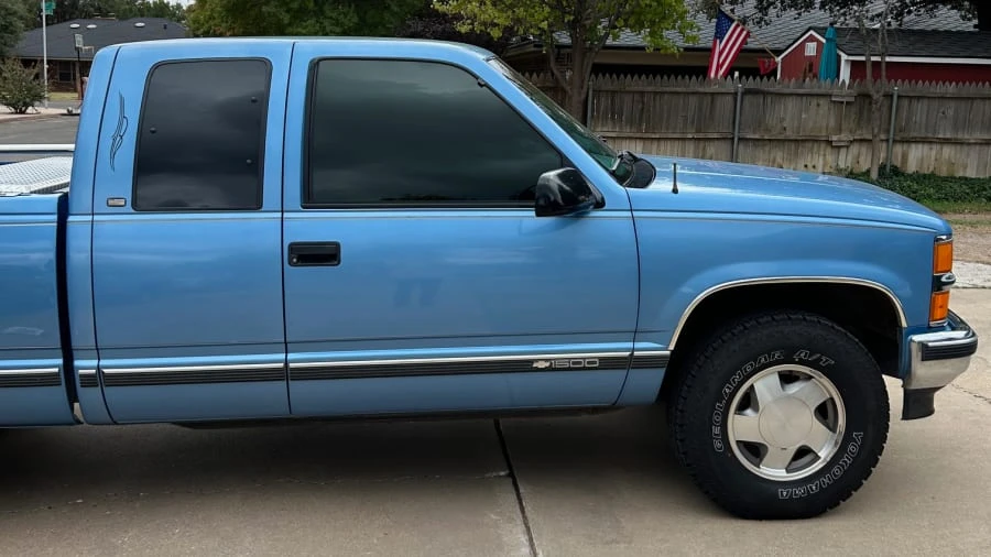 1997 Chevrolet Silverado - Image 4 of 26
