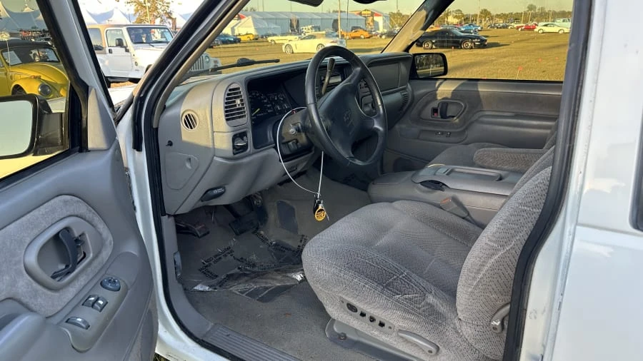 1997 Chevrolet Silverado - Image 4 of 5