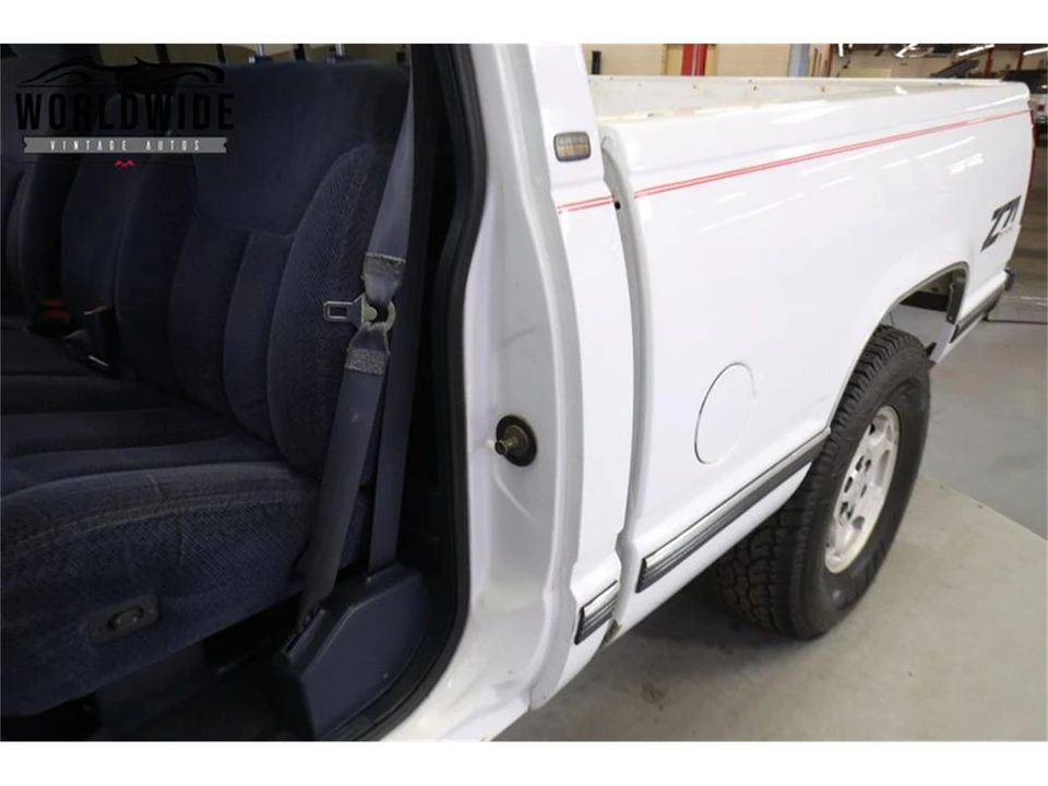 1997 Chevrolet C/K 4th Gen - Image 22 of 31