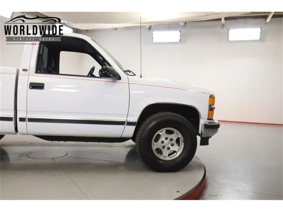 1997 Chevrolet C/K 4th Gen - Image 8 of 31