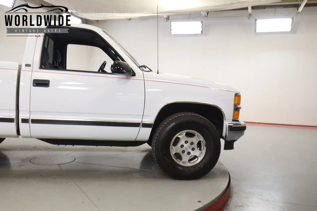 1997 Chevrolet C/K 4th Gen - Image 8 of 12