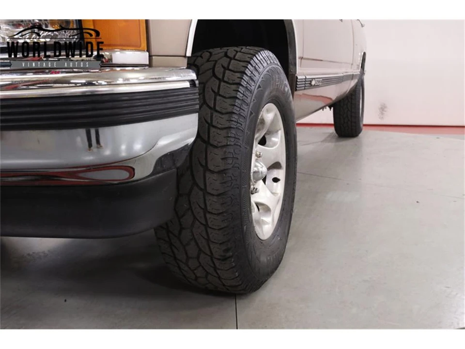 1997 Chevrolet C/K 4th Gen - Image 11 of 31