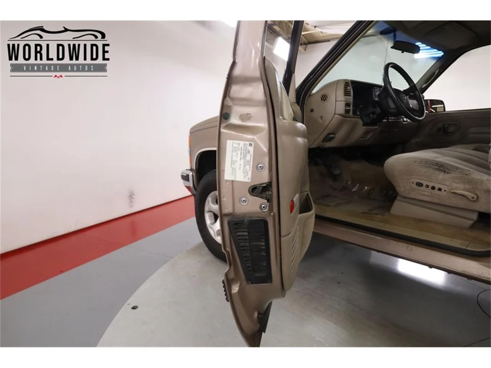 1997 Chevrolet C/K 4th Gen - Image 23 of 31