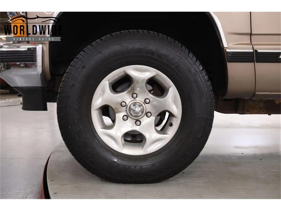 1997 Chevrolet C/K 4th Gen - Image 12 of 31