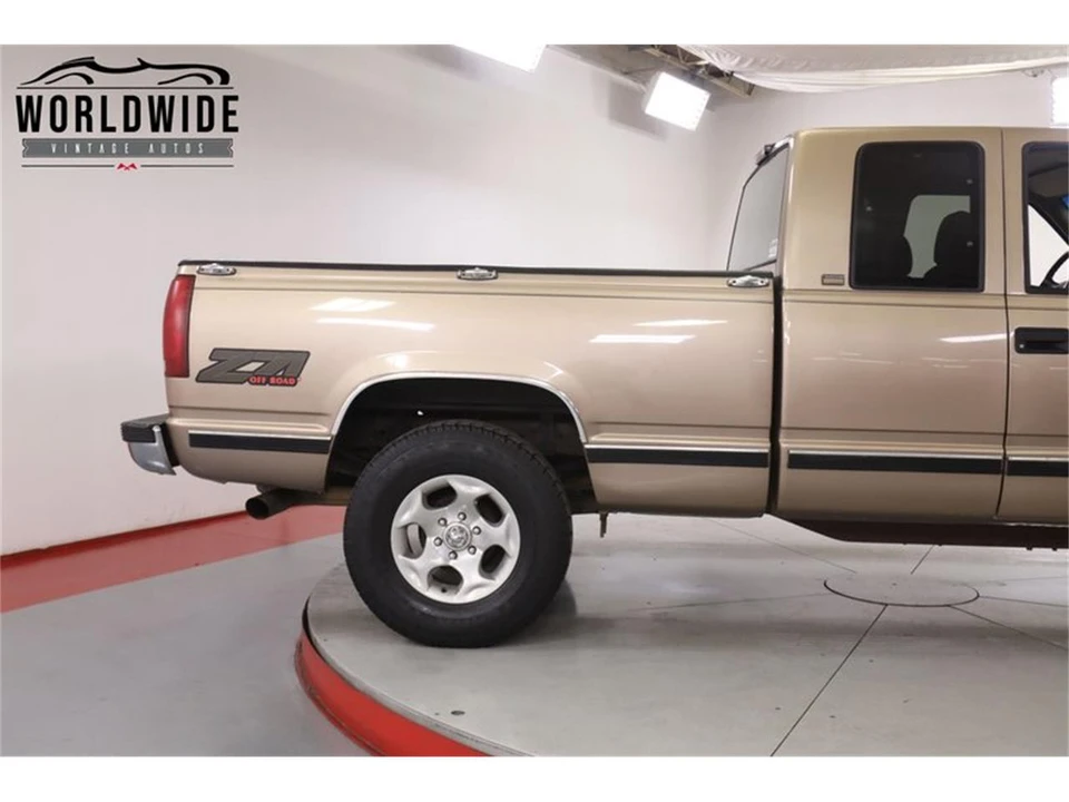 1997 Chevrolet C/K 4th Gen - Image 9 of 31