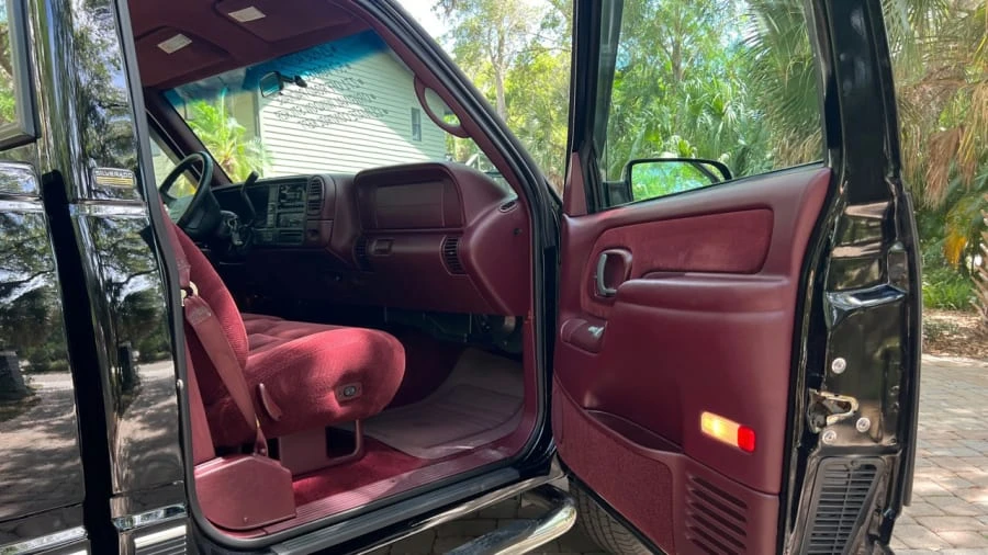 1997 Chevrolet C/K 4th Gen - Image 6 of 11