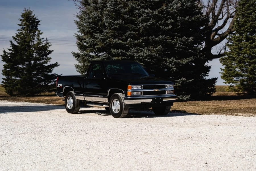 1997 Chevrolet Silverado - Image 6 of 31