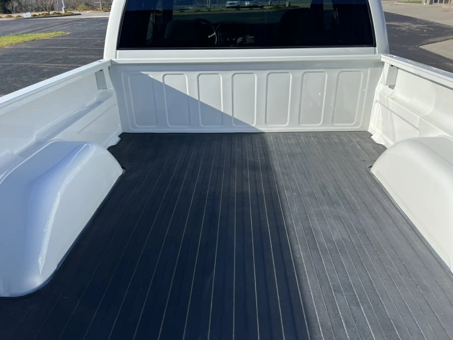 1997 Chevrolet Silverado - Image 11 of 28