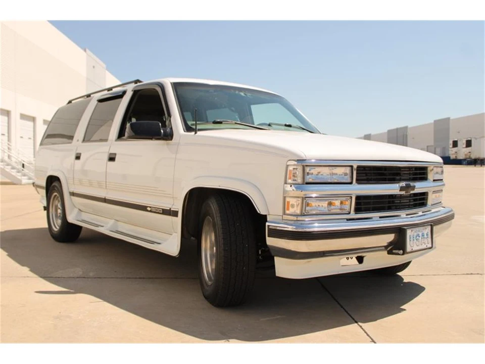 1997 Chevrolet Suburban 8th Gen - Image 21 of 31