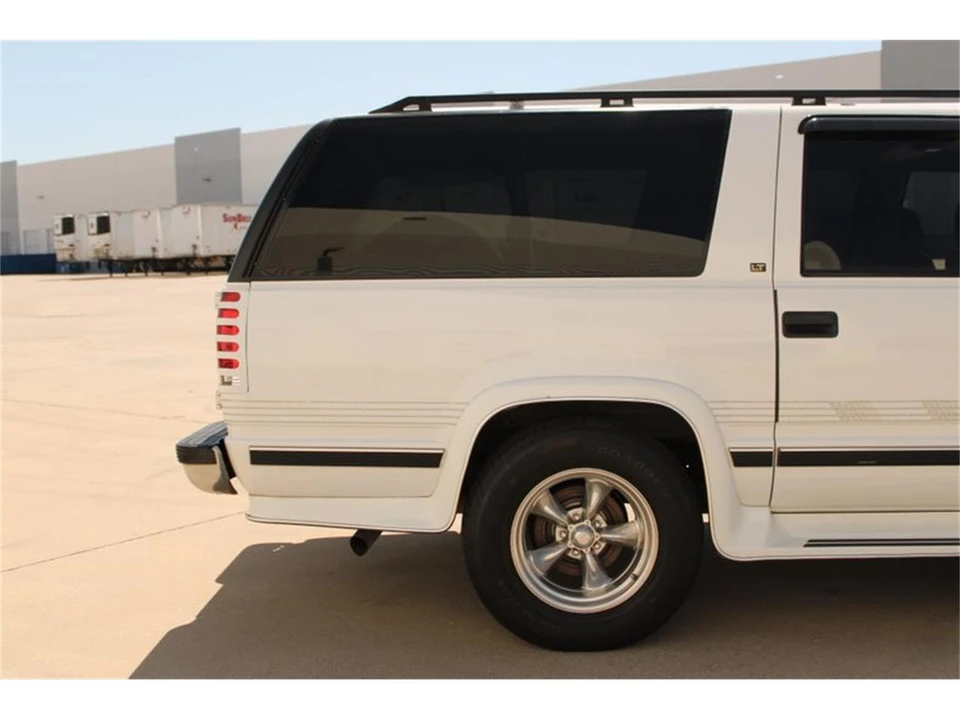1997 Chevrolet Suburban 8th Gen - Image 31 of 31