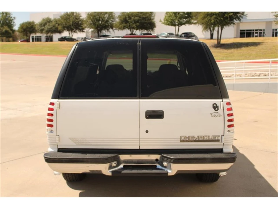 1997 Chevrolet Suburban 8th Gen - Image 11 of 31