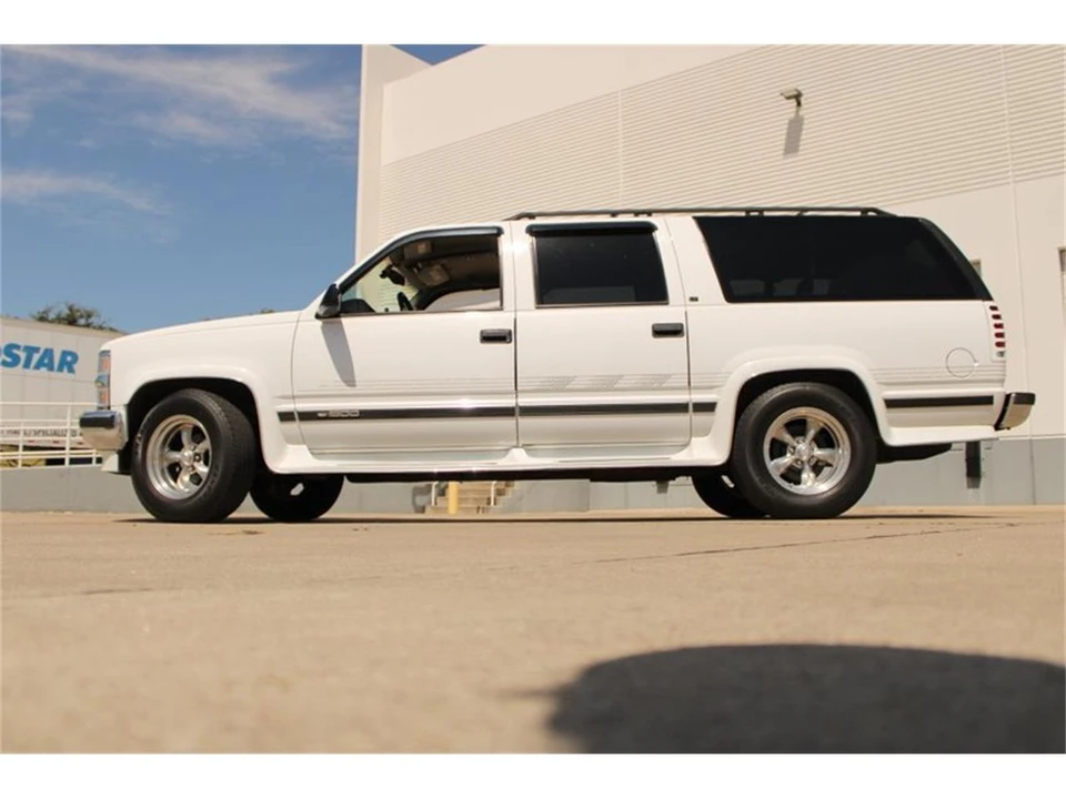 1997 Chevrolet Suburban 8th Gen - Image 7 of 31