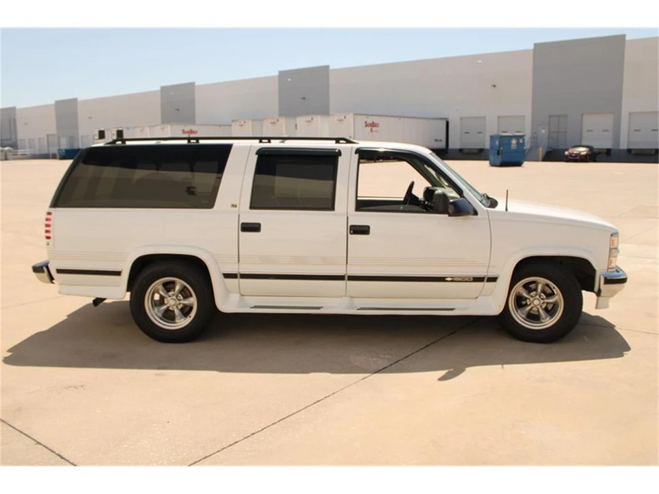 1997 Chevrolet Suburban 8th Gen - Image 17 of 31