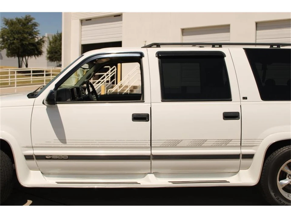 1997 Chevrolet Suburban 8th Gen - Image 28 of 31