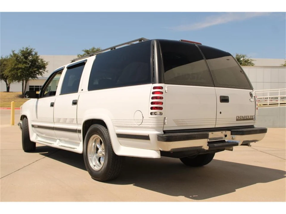 1997 Chevrolet Suburban 8th Gen - Image 9 of 31