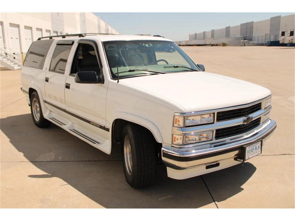 1997 Chevrolet Suburban 8th Gen - Image 20 of 31