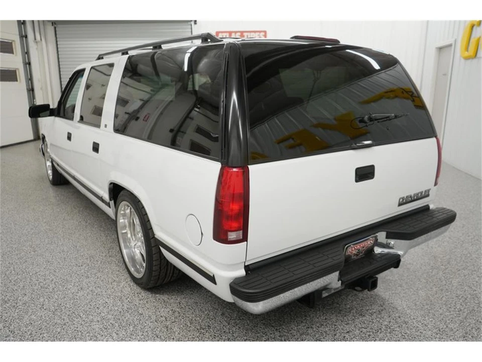 1997 Chevrolet Suburban 8th Gen - Image 7 of 31