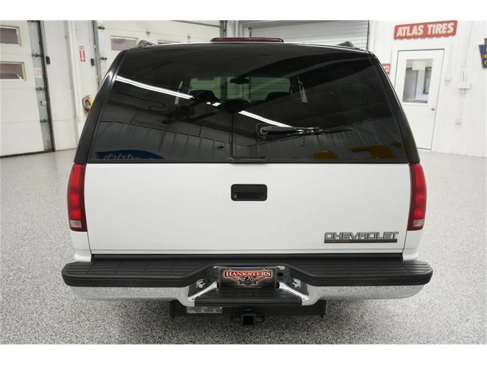 1997 Chevrolet Suburban 8th Gen - Image 11 of 31
