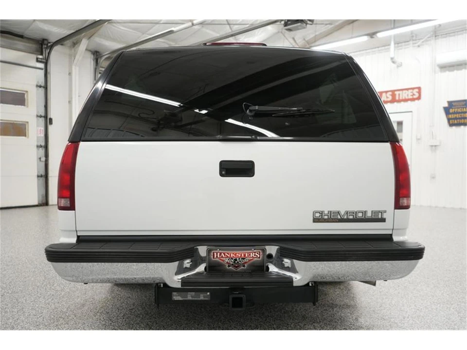 1997 Chevrolet Suburban 8th Gen - Image 12 of 31