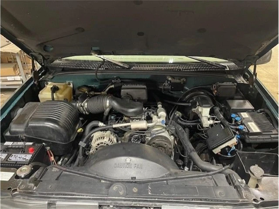 1997 Chevrolet Suburban 8th Gen - Image 17 of 17