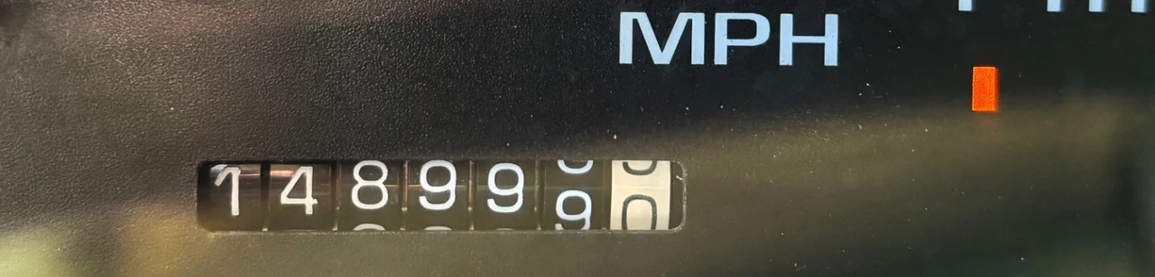 1997 Chevrolet Suburban 8th Gen - Image 17 of 21