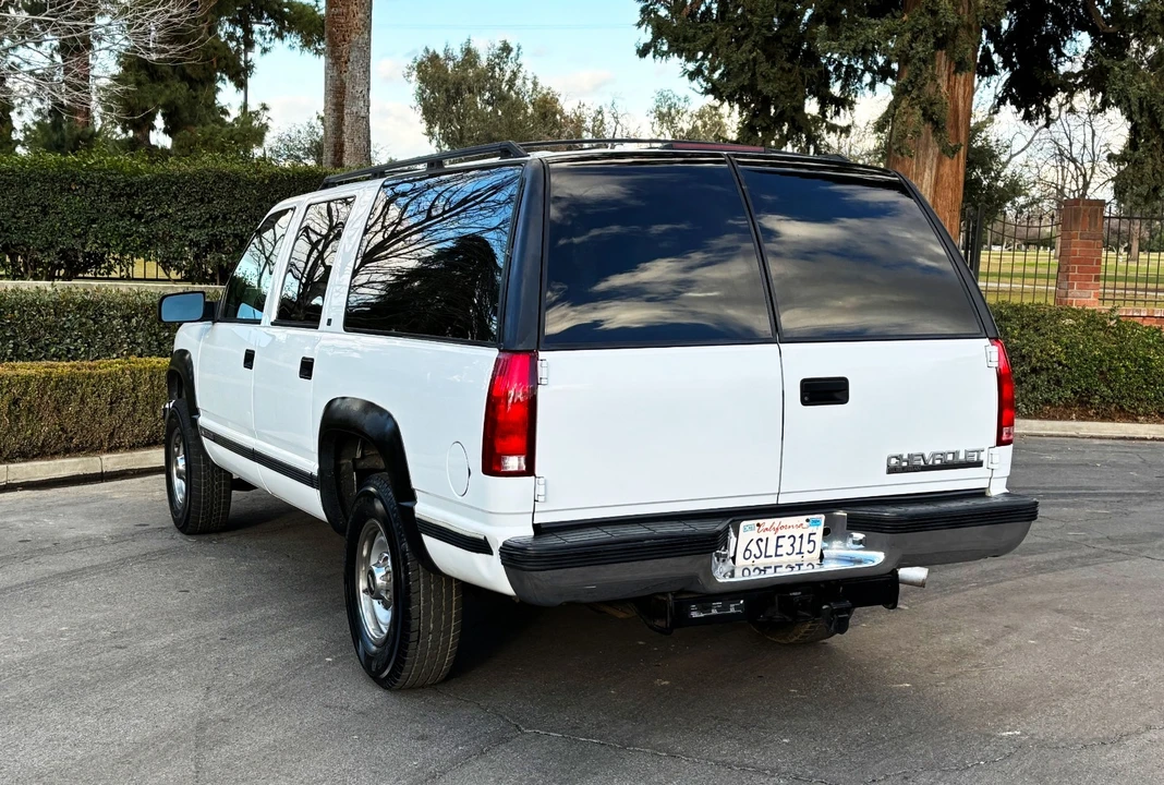 1997 Chevrolet Suburban 8th Gen - Image 7 of 21