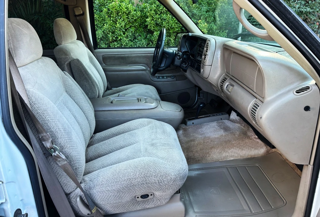 1997 Chevrolet Suburban 8th Gen - Image 19 of 21