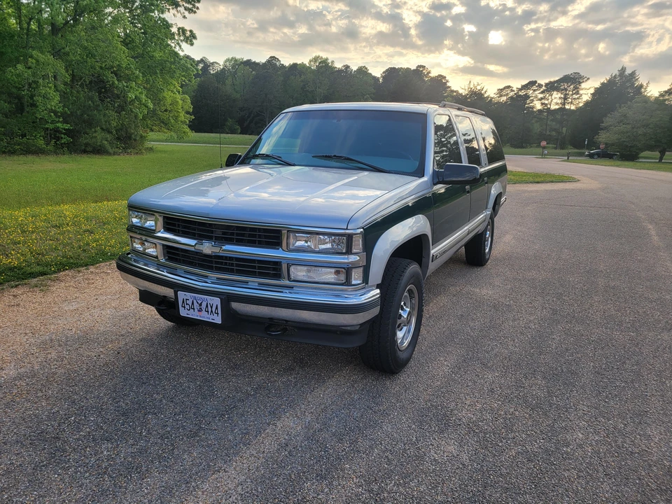 1997 Chevrolet Suburban 8th Gen - Image 7 of 24