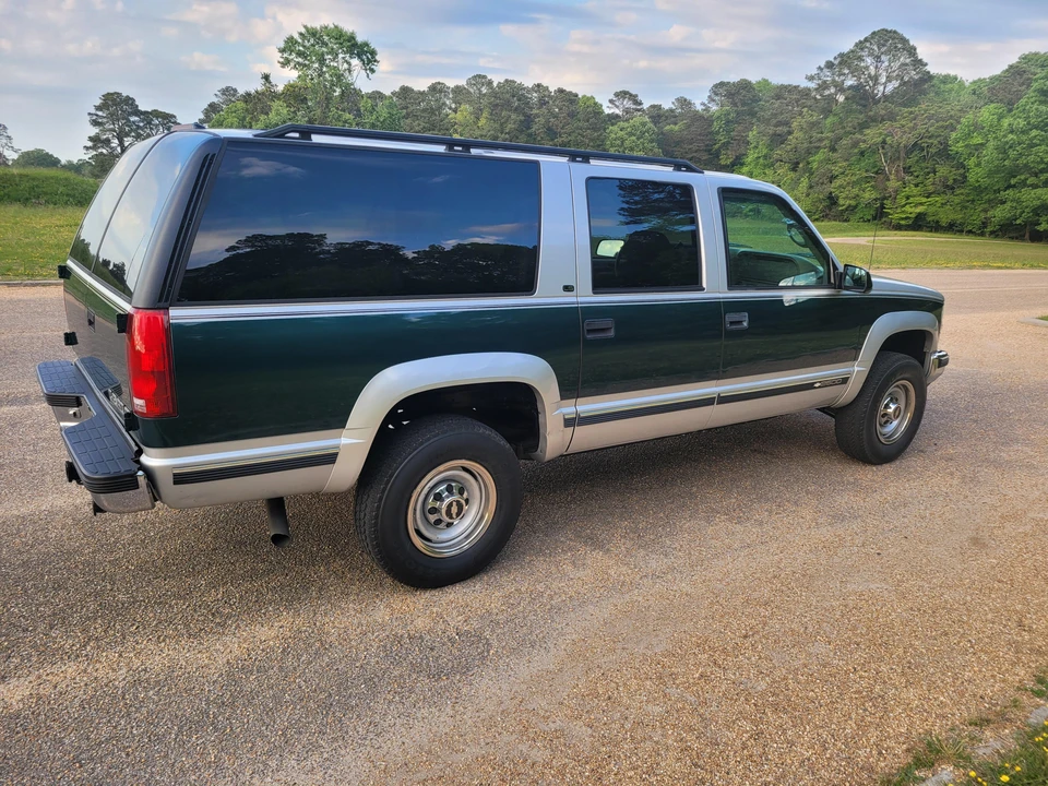 1997 Chevrolet Suburban 8th Gen - Image 13 of 24