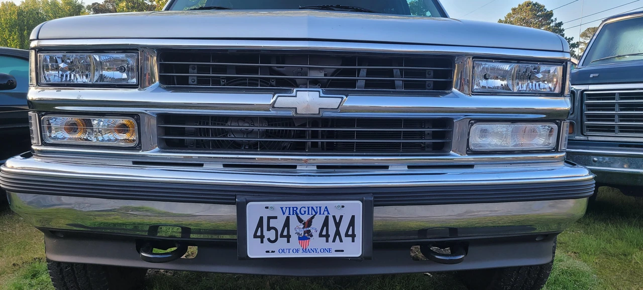 1997 Chevrolet Suburban 8th Gen - Image 17 of 24