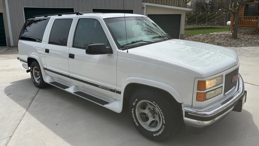 1997 Chevrolet Suburban 8th Gen - Image 5 of 14