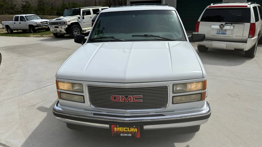 1997 Chevrolet Suburban 8th Gen - Image 3 of 14