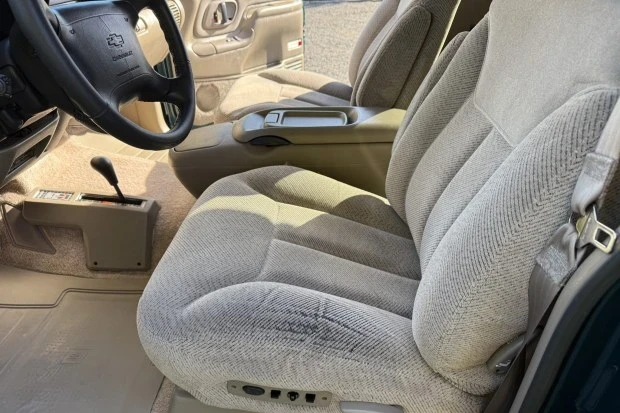 1997 Chevrolet Tahoe 1st Gen - Image 4 of 8