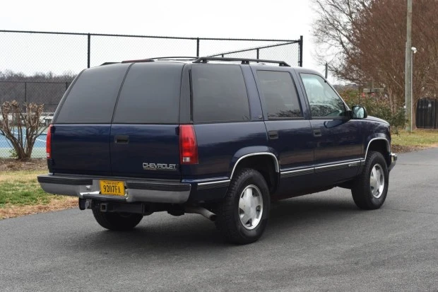 1997 Chevrolet Tahoe 1st Gen - Image 2 of 8
