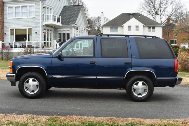 1997 Chevrolet Tahoe 1st Gen - Image 3 of 8