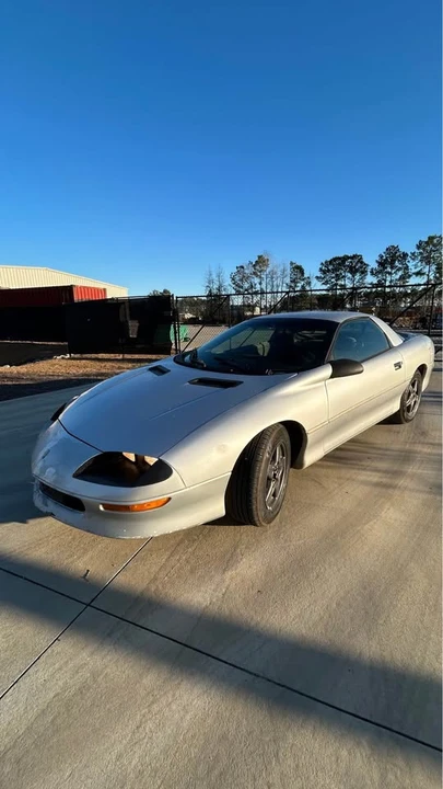 1997 Chevrolet Camaro 4th Gen - Image 2 of 9