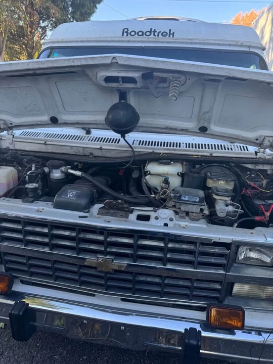 1997 Chevrolet Astro - Image 5 of 19