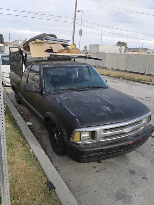 1997 Chevrolet S-10 - Image 2 of 5