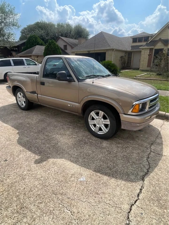 1997 Chevrolet S-10 - Image 4 of 7