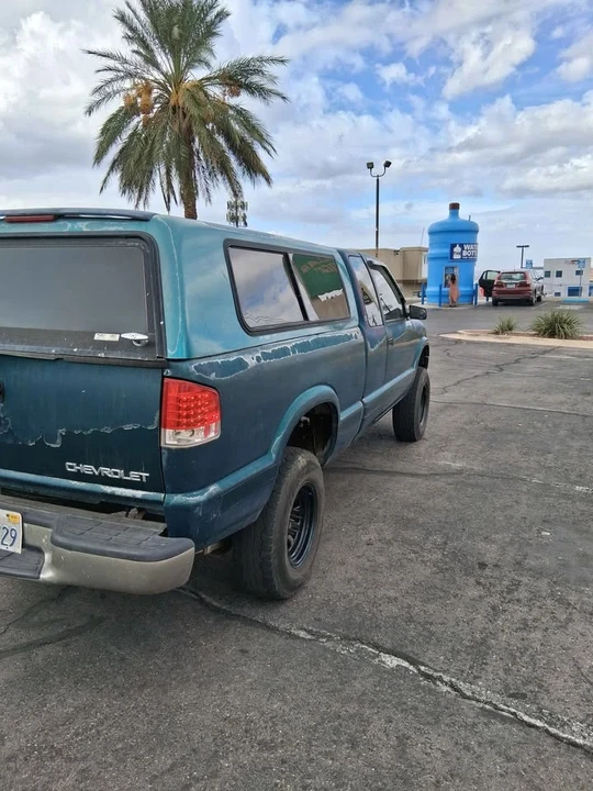 1997 Chevrolet S-10 - Image 3 of 4