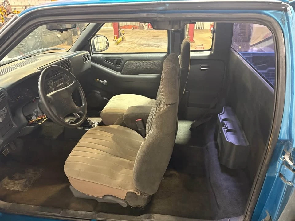 1997 Chevrolet S-10 - Image 7 of 8