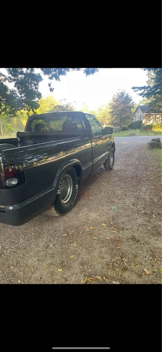 1997 Chevrolet S-10 - Image 6 of 19