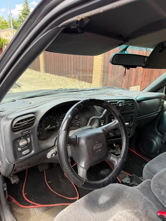 1997 Chevrolet S-10 - Image 16 of 17