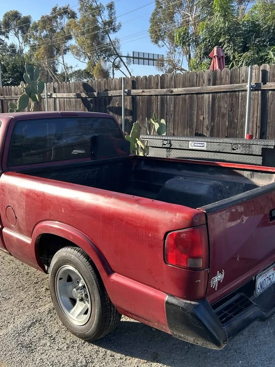1997 Chevrolet S-10 - Image 4 of 8