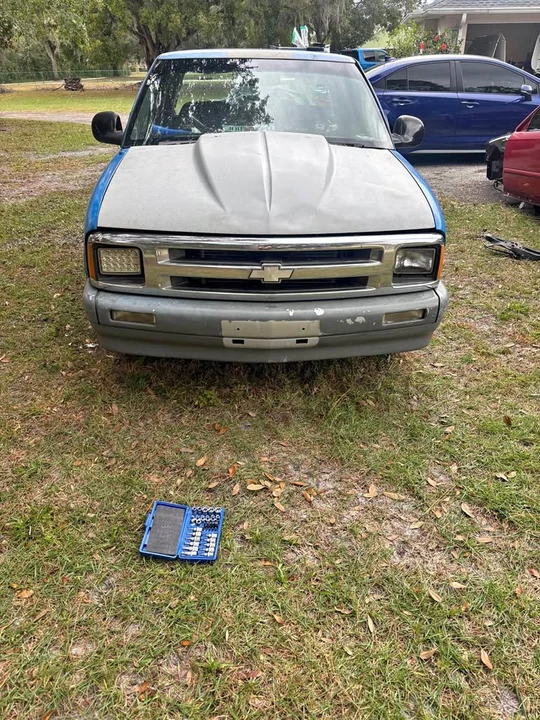 1997 Chevrolet S-10 - Image 2 of 7